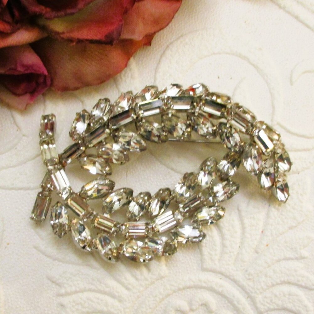 DeLIZZA ELSTER Austrian Crystal Rhinestone Brooch~ Vintage JULIANA Brooch